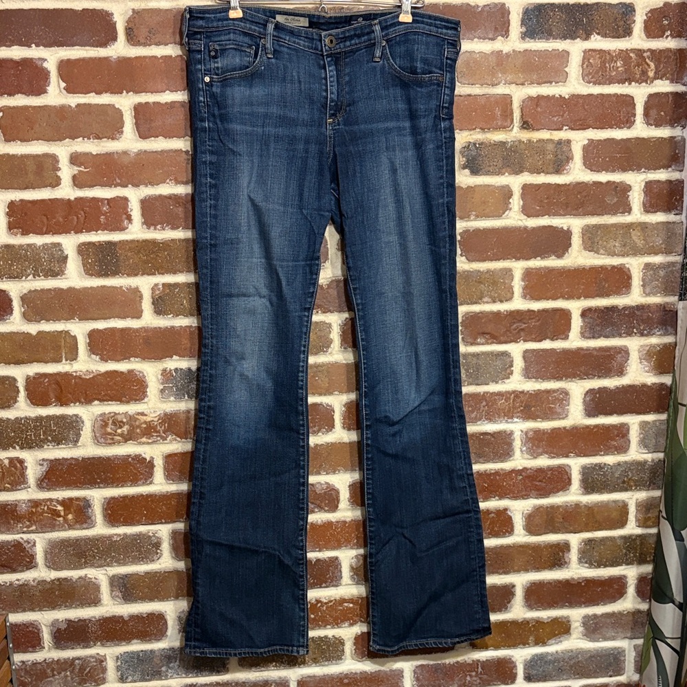AG Adriano Goldschmied The Olivia skinny bootcut Jeans size 32
